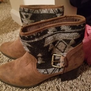 White Mountain Dress Boots